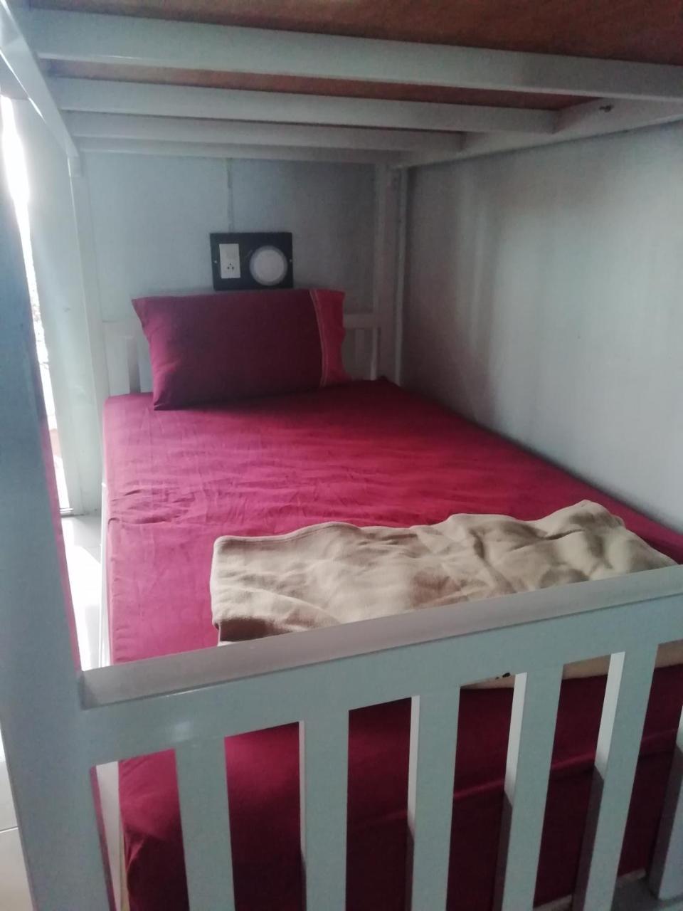 Neverland Dorm Kepulauan Phi Phi Bagian luar foto