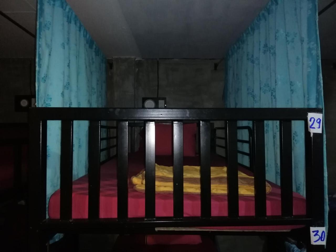 Neverland Dorm Kepulauan Phi Phi Bagian luar foto