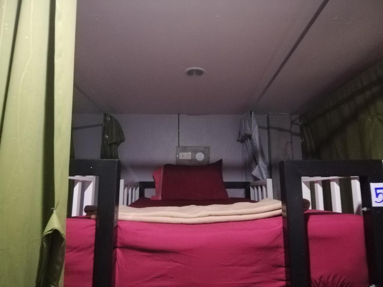 Neverland Dorm Kepulauan Phi Phi Bagian luar foto