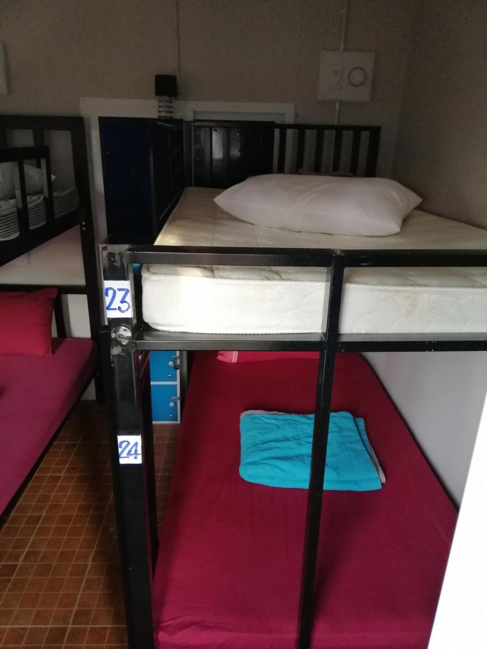 Neverland Dorm Kepulauan Phi Phi Bagian luar foto